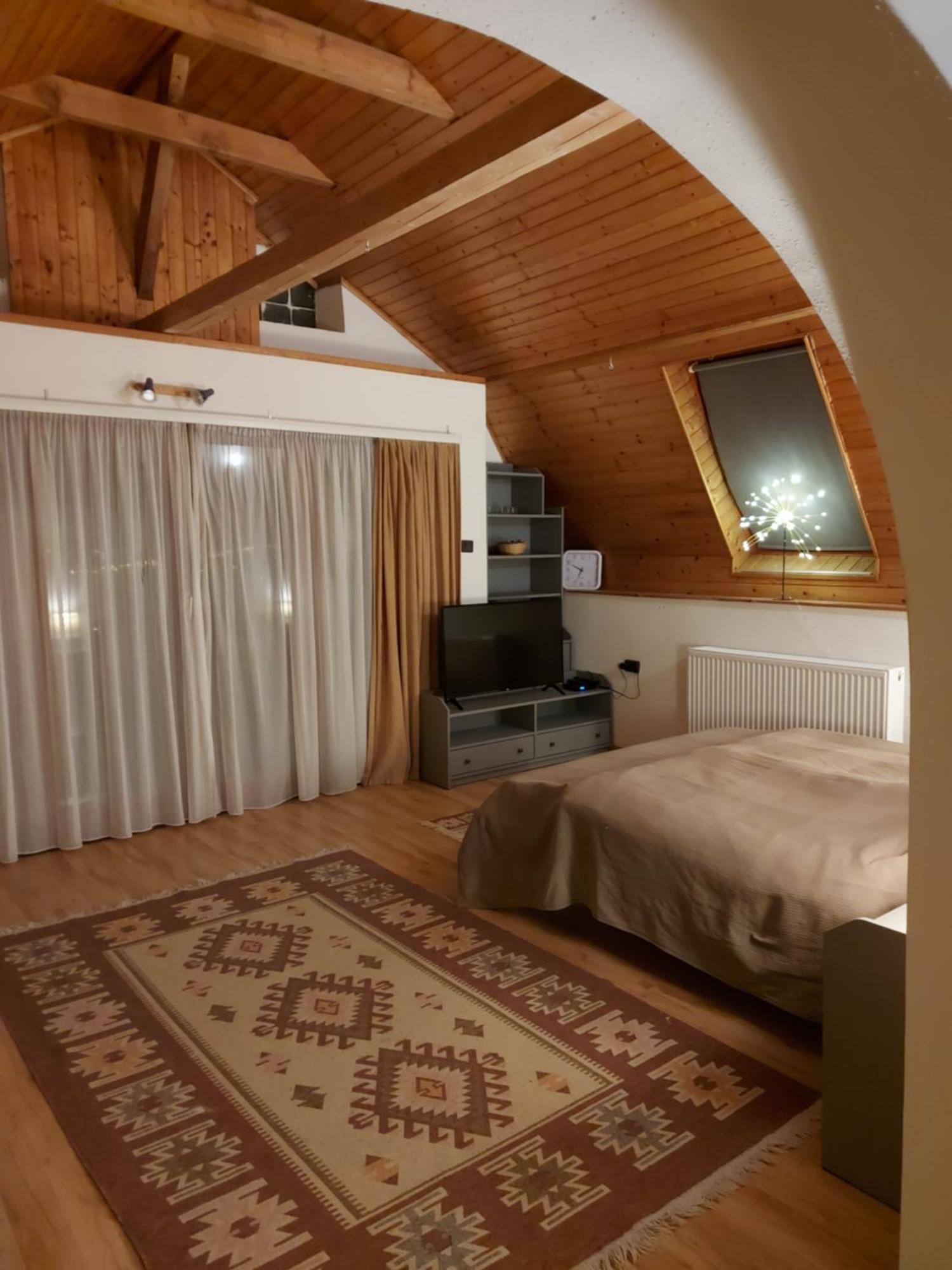 Attila-Apartman Budaoers Eksteriør bilde