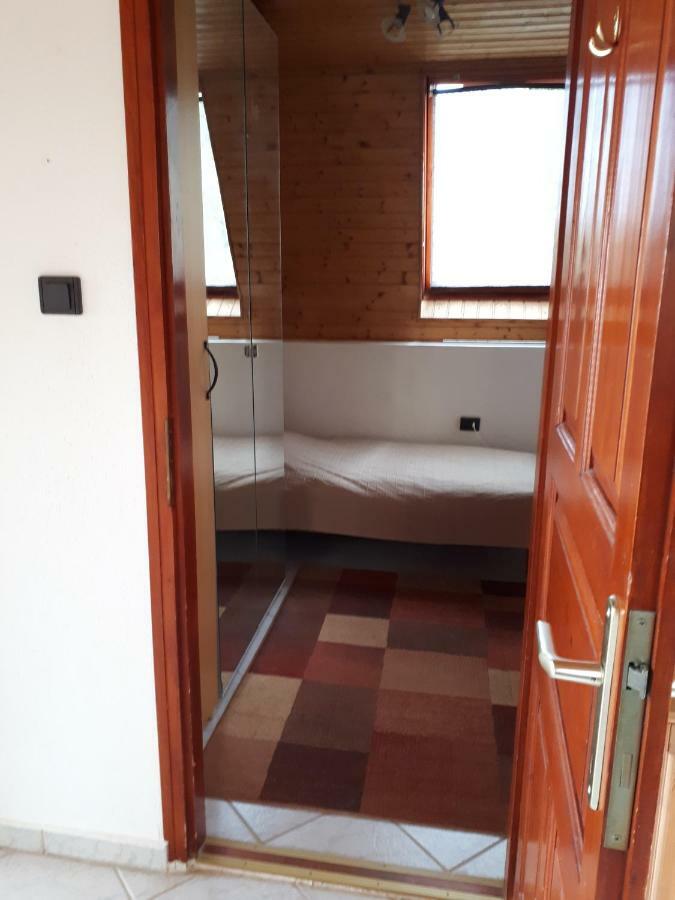 Attila-Apartman Budaoers Eksteriør bilde